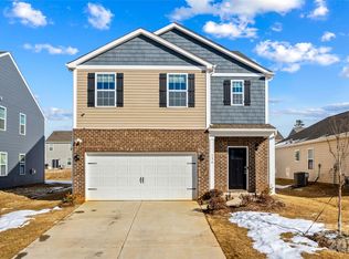 136 Sycamore Springs Dr, Statesville, NC 28677