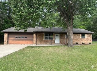 917 W Wildwood Dr, Village Mills, TX 77663