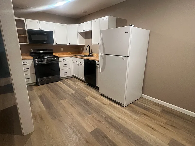 809 S Mobile St #24 — Photo 2