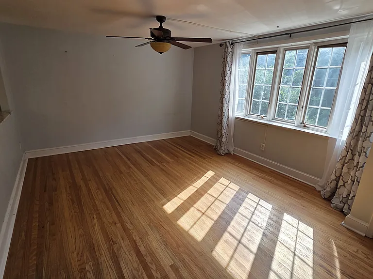 746 Cinnaminson St — Photo 3
