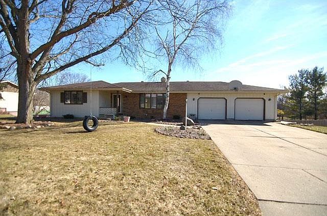 1st image of 224 Sunset Dr