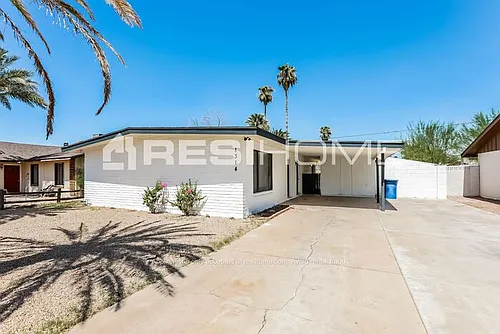 1314 E Del Rio Dr Photo 1