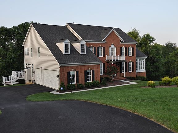 2nd image of 705 Nicholas Ln