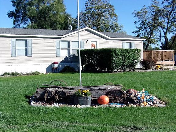 3rd image of 26920 224th St