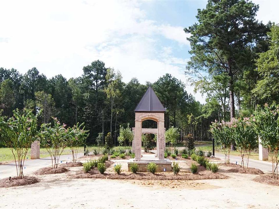 2nd image of 23 Dogwood Dr
