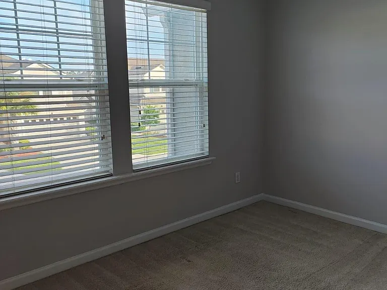 534 Richmond Dr — Photo 14