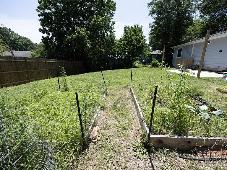 3017 Wedgedale Ave — Photo 7