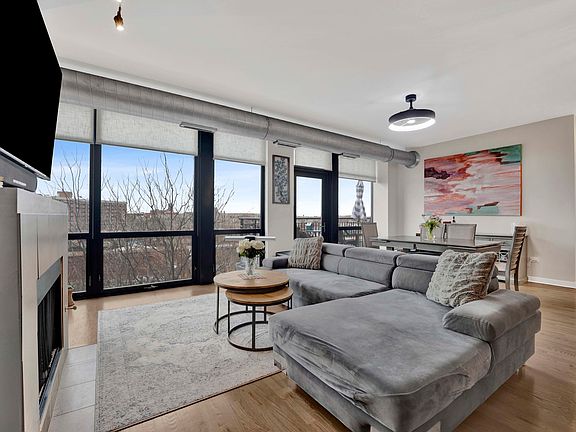 2nd image of 1151 W 15th St Unit 401
