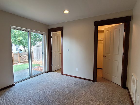 3rd image of 11014 Greenwood Ave N Unit B-1