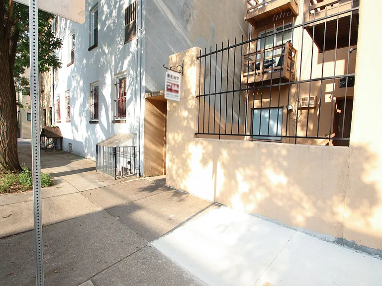 515 S 12th St — Photo 38