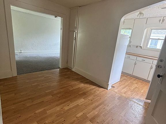 2nd image of 719 1/2 Birchard Ave Floor 2