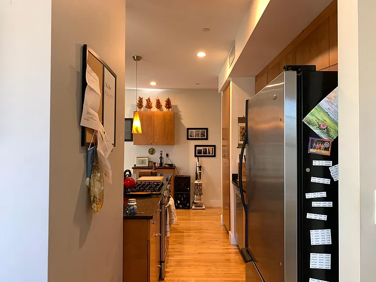 400 Washington St #302 — Photo 8