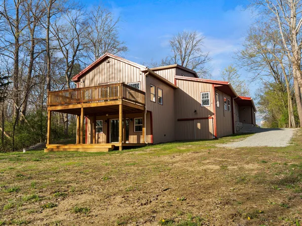 118 N Huston St, Ingalls, IN 46048