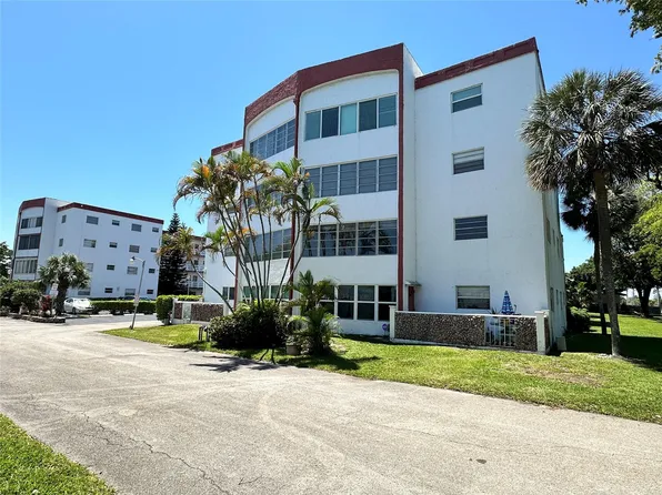 4000 NW 44th Avenue #202, Lauderdale Lakes, FL 33319