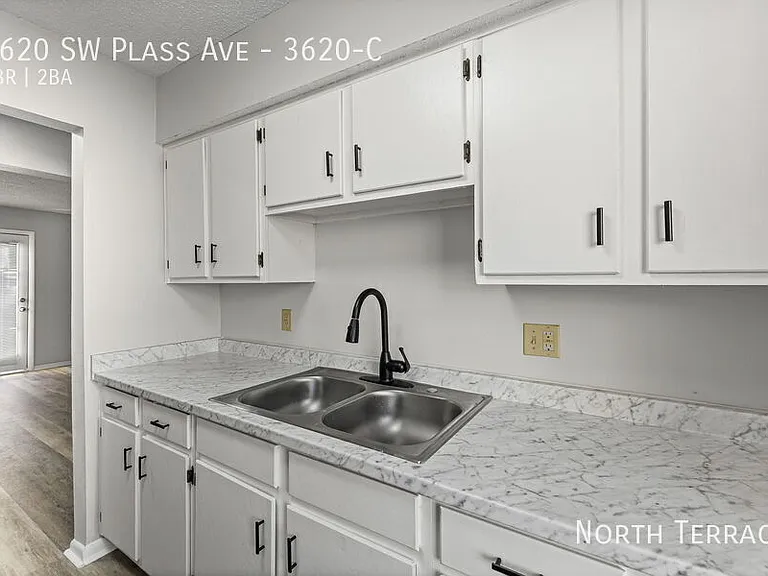 Capstone Townhomes — Photo 33