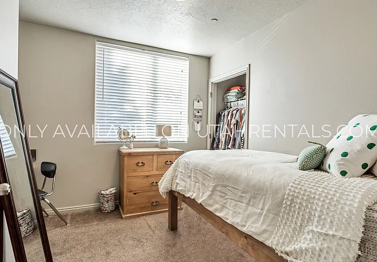 843 E 620 N #L3-2 — Photo 8