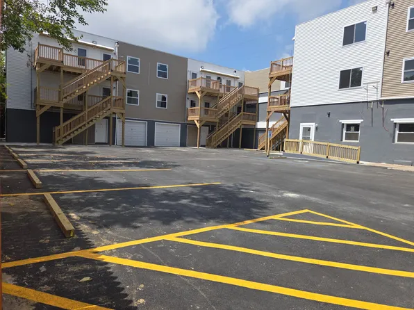 364 Lamokin St APT 6, Chester, PA 19013