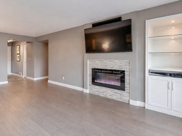 5110 S Landing Dr #103, Portland, OR 97239