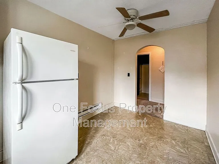 236 Pennsylvania Ave — Photo 3
