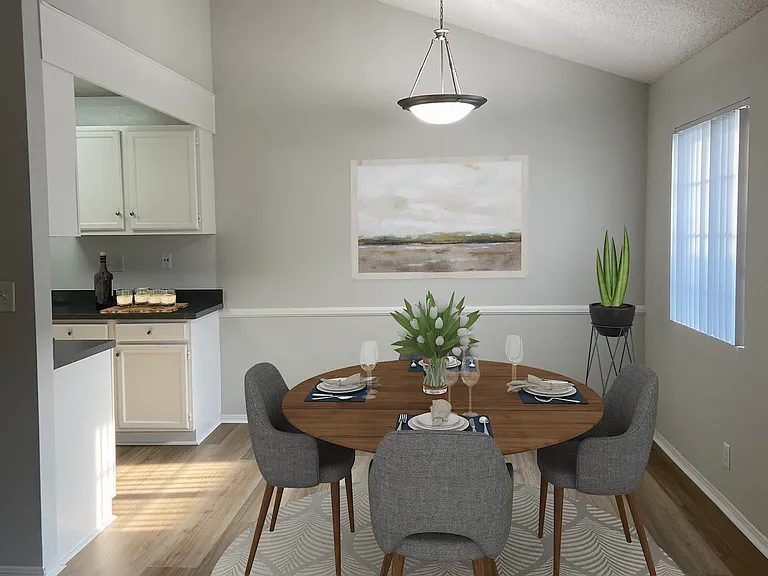 Kling Courtyard Apartments — Photo 7