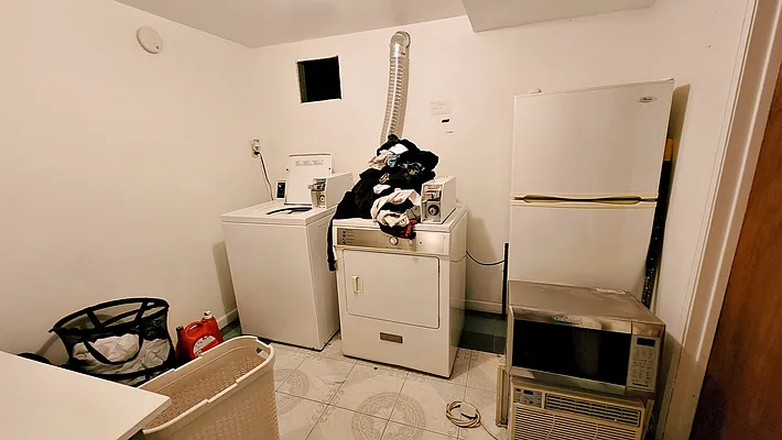 Rented by Compass | media 18