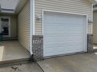 3423 Huntley Ln, Waterloo, IA 50702