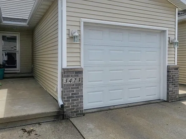 3423 Huntley Ln, Waterloo, IA 50702