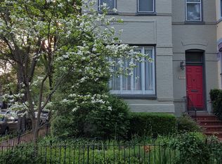 226 12th St SE, Washington, DC 20003