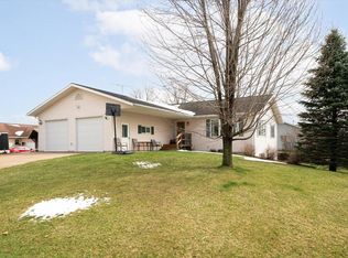 110 Kickapoo Heights Dr, Ontario, WI 54651