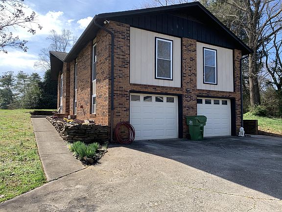 3rd image of 1517 Walker Cir
