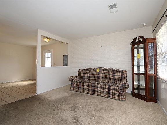 2nd image of 4151 Beavercreek Cir