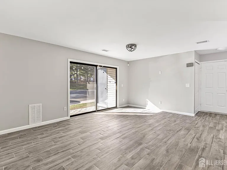 2301 Bayhead Dr — Photo 12