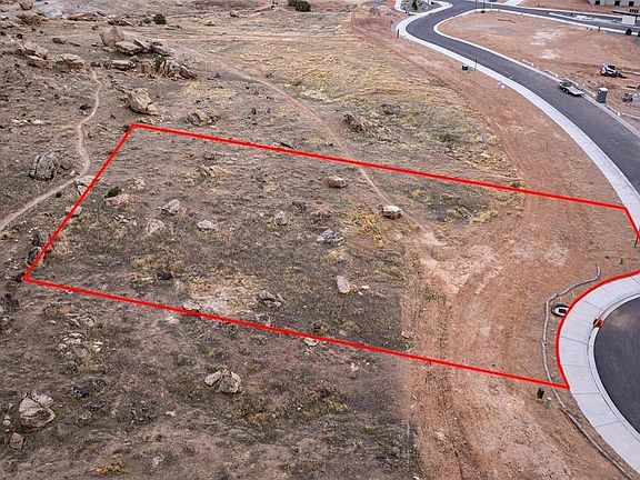 3rd image of 358 Canyon Rim Trl