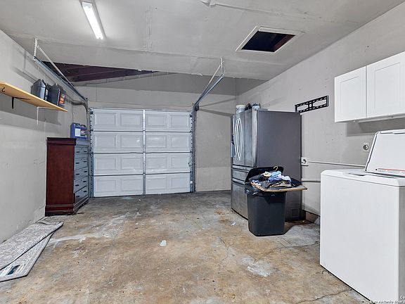 5th image of 1706 Hunter Blvd