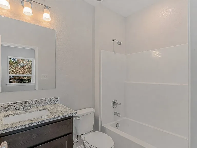 601 W 24th St #112 — Photo 12