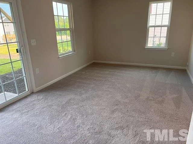 3 bed, 2.5 bath, 1830 sqft, $2,145 — Photo 4