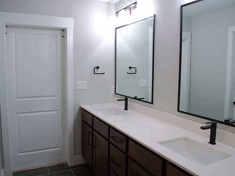 913 Spyglass Ct — Photo 16