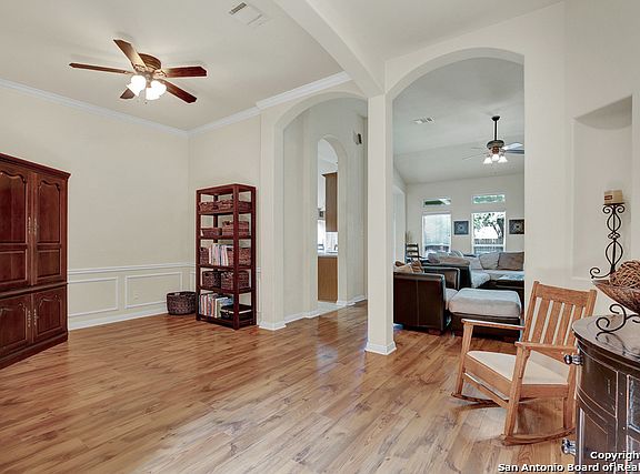 5th image of 845 Fair Ln