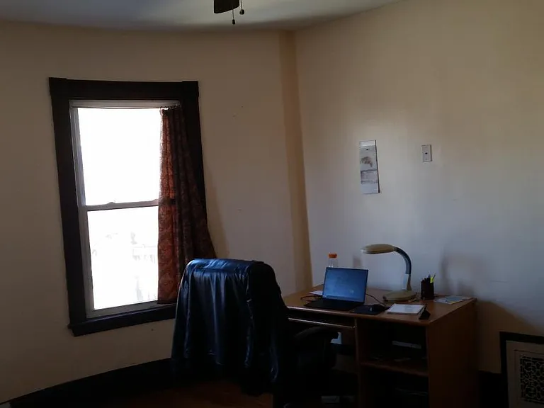 Room 1 to be rented