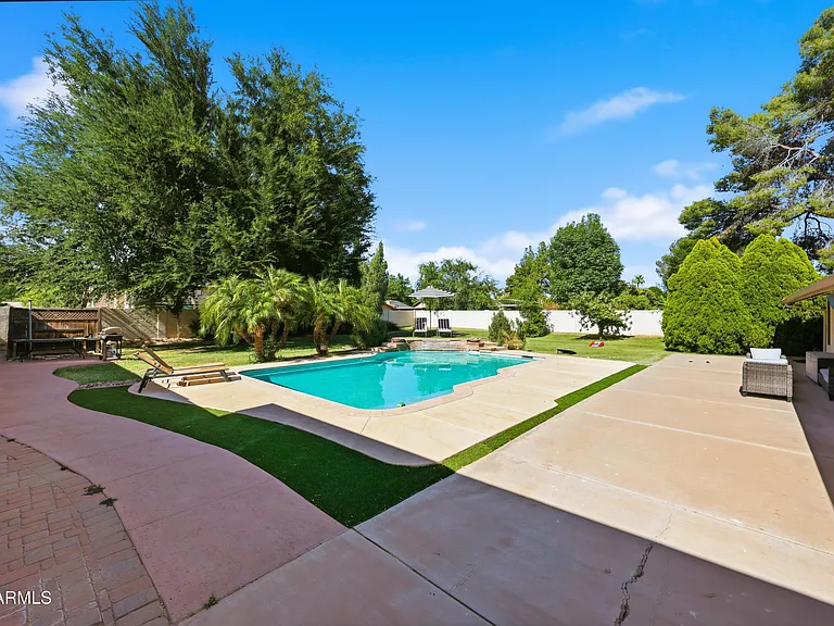 10432 W Avalon Dr — Photo 29