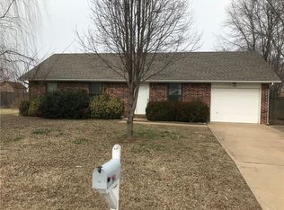 112 E Alberta St, Farmington, AR 72730