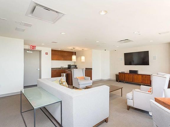 5th image of 40-28 College Point Blvd #1703