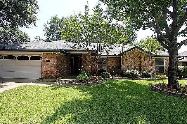 1st image of 1220 Briarhaven Dr