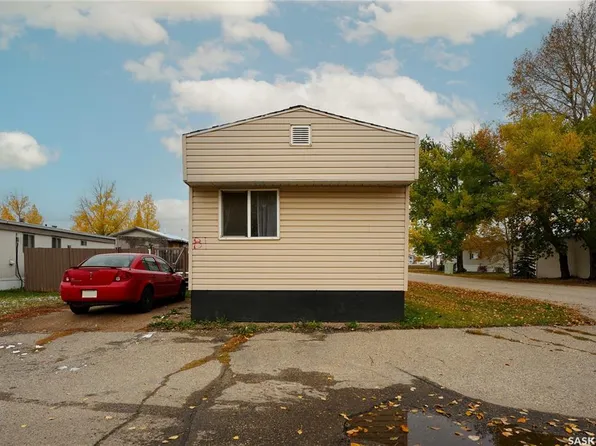 UNIT B1-1455 9th AVENUE NE, Moose Jaw, SK S6J 1C6