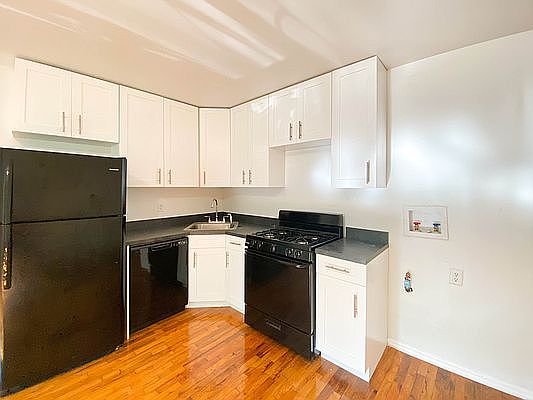 4th image of 439 E 21st St #1A
