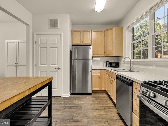 3rd image of 4210 Mozart Brigade C Ln #C