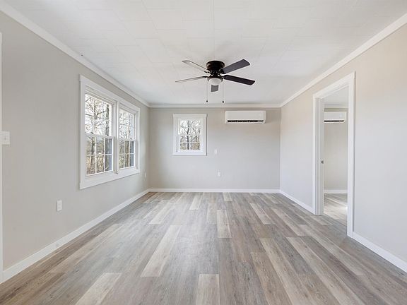 4th image of 502 Old Mayfield Rd
