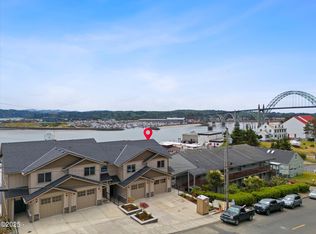 823 SW 13th St #1, Newport, OR