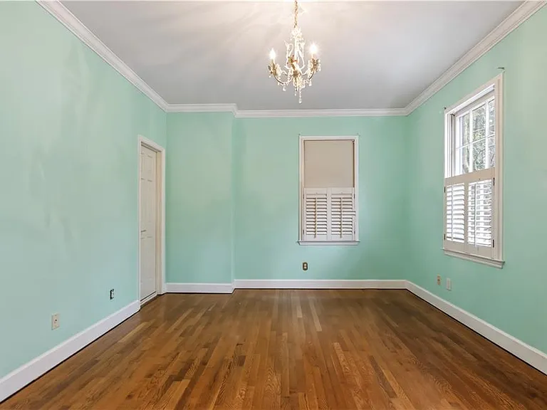 430 W Wesley Rd NW — Photo 62