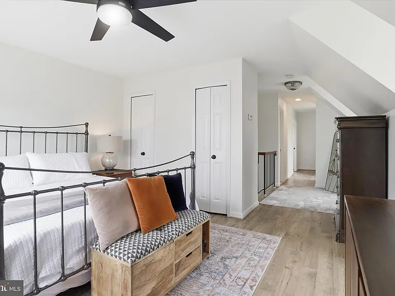 12845 Mill Brook Ct — Photo 36